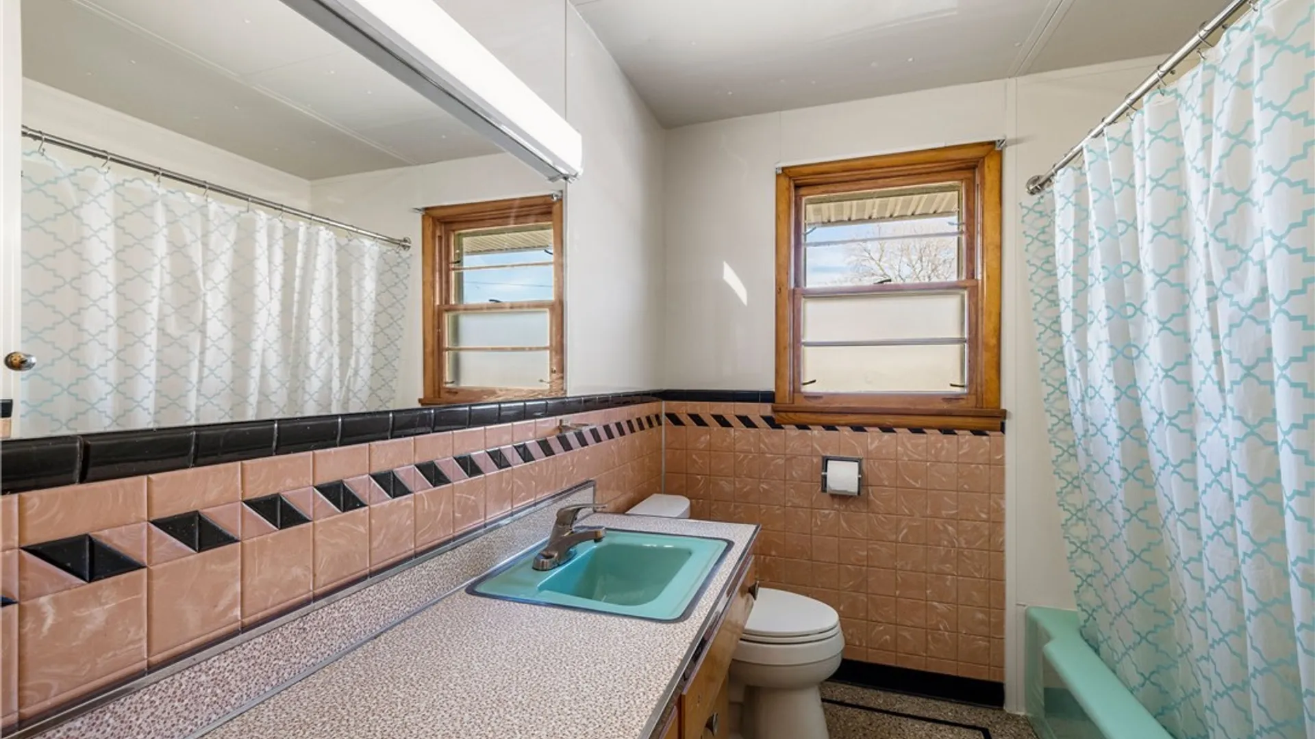 Property at 2750 Niagara Street, Niagara Falls, NY 14303 17