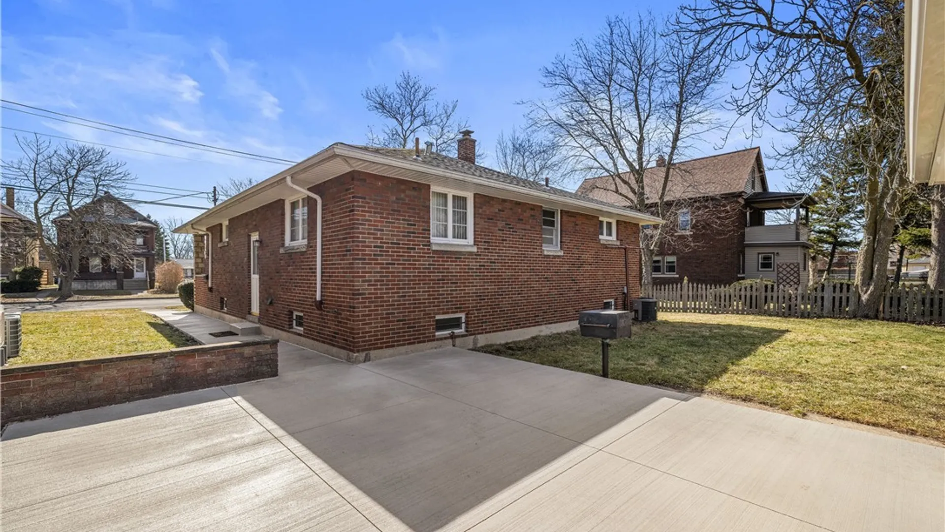 Property at 2750 Niagara Street, Niagara Falls, NY 14303 5