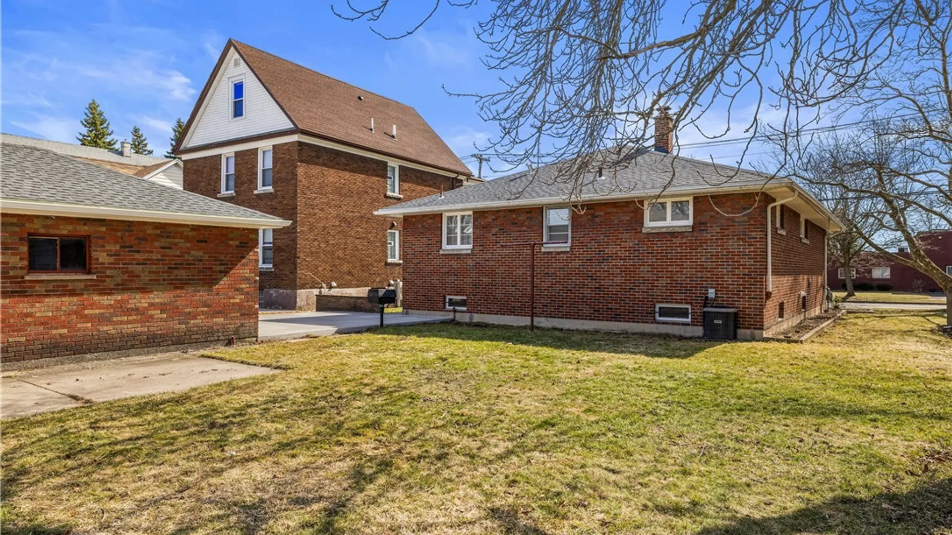 Property at 2750 Niagara Street, Niagara Falls, NY 14303 7
