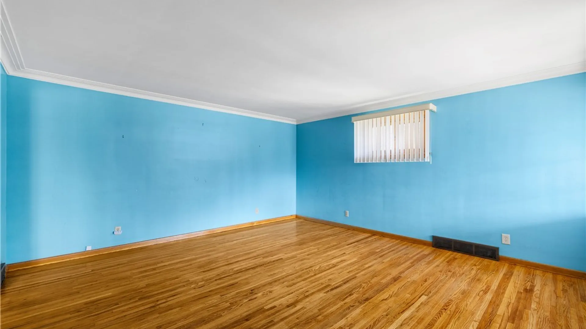 Property at 2750 Niagara Street, Niagara Falls, NY 14303 8