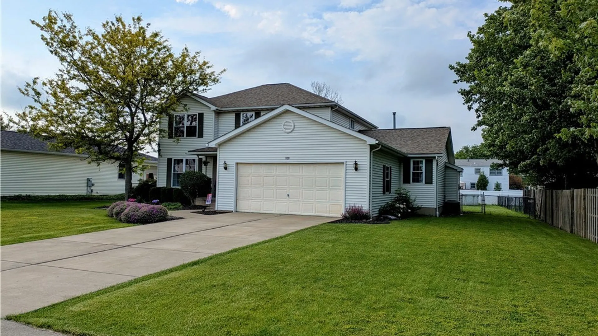 Property at 109 Sandpiper Lane, Grand Island, NY 14072 2