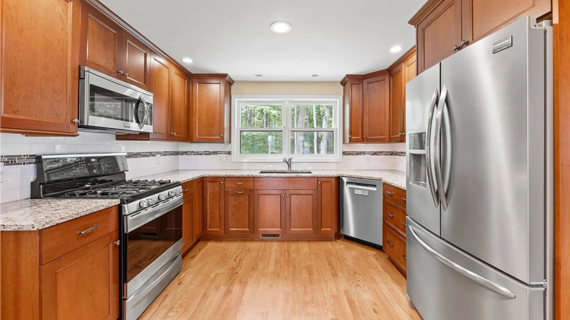Property at 32 Summit Oaks, Pittsford, NY 14534 13