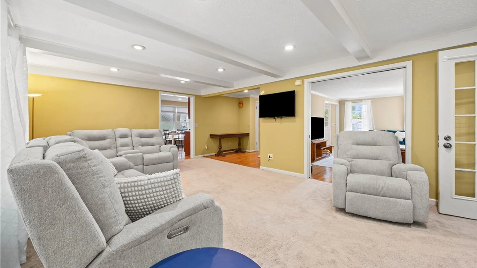 Property at 32 Summit Oaks, Pittsford, NY 14534 14