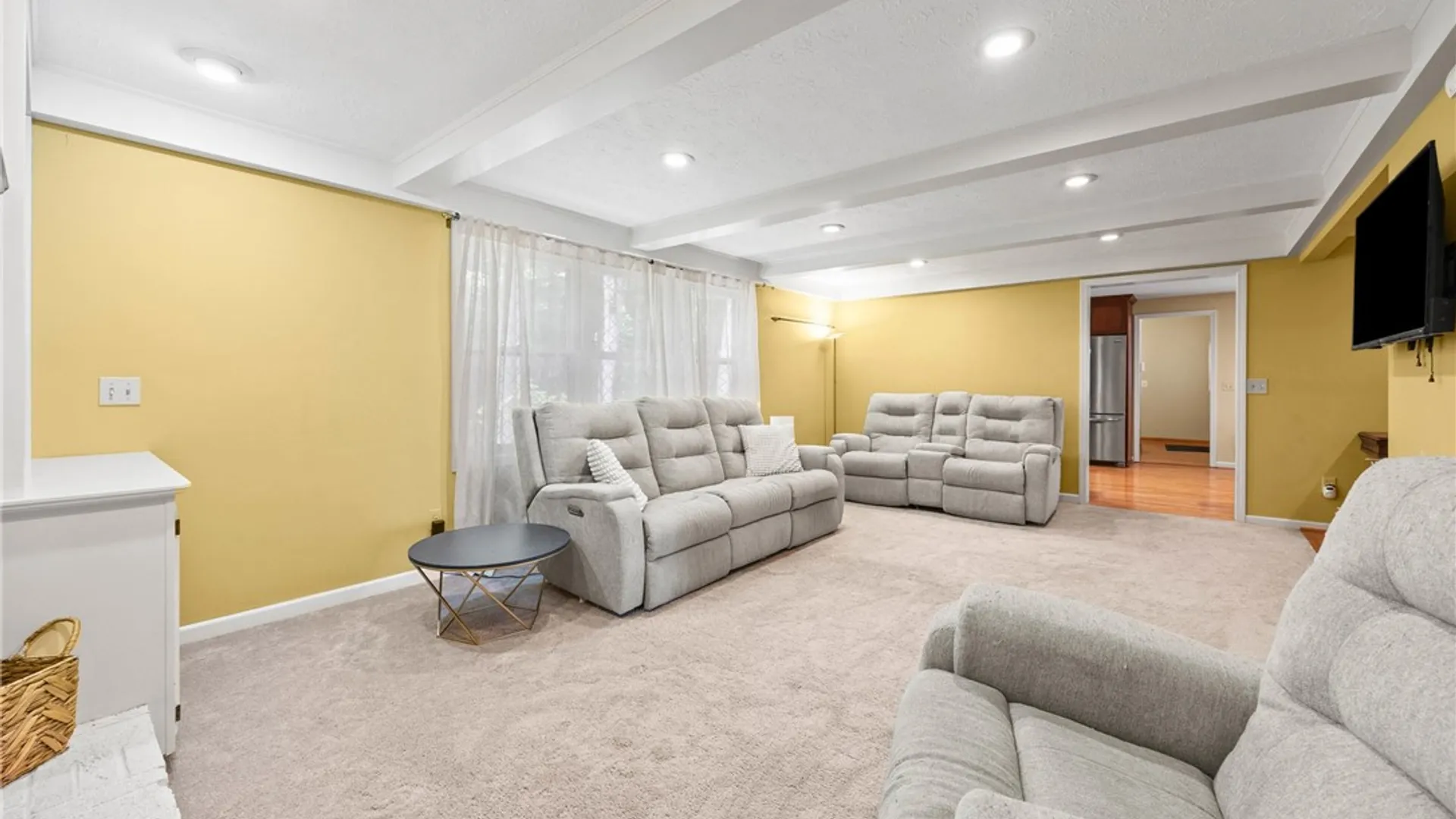 Property at 32 Summit Oaks, Pittsford, NY 14534 16