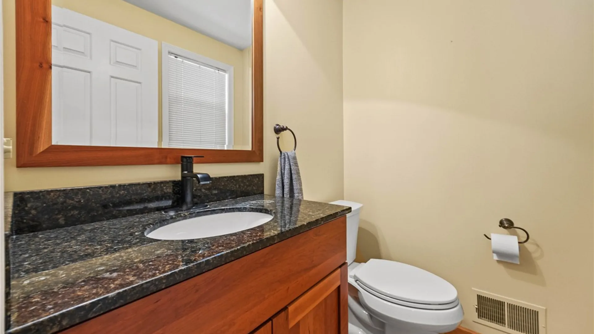 Property at 32 Summit Oaks, Pittsford, NY 14534 36