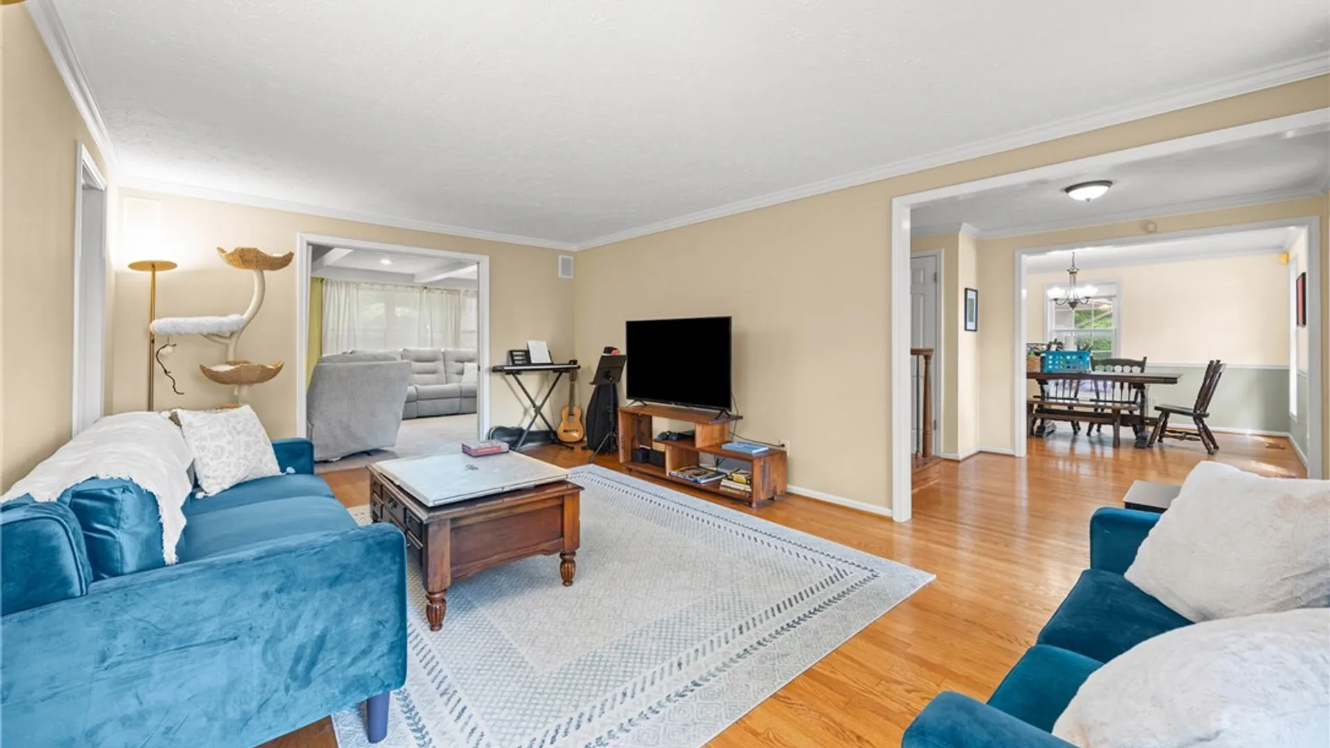 Property at 32 Summit Oaks, Pittsford, NY 14534 4