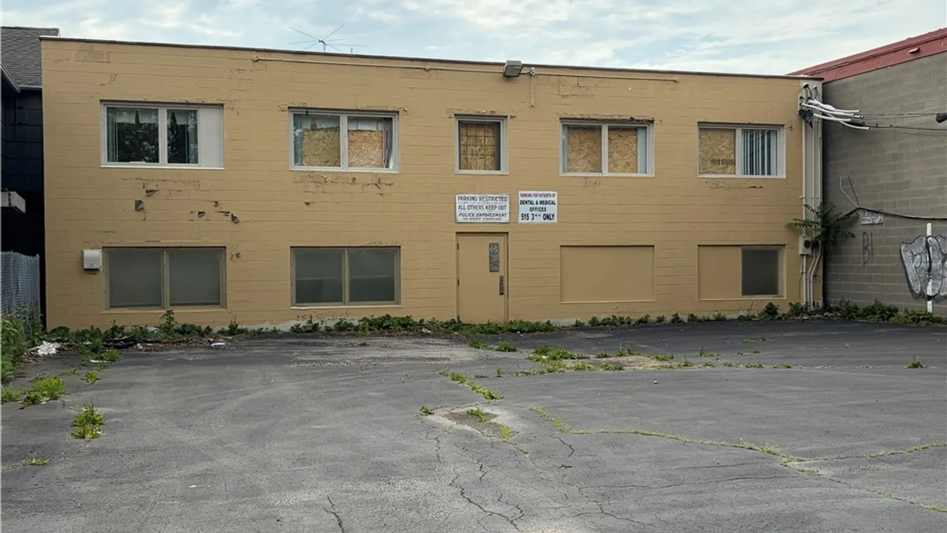 Property at 515 3rd Street, Niagara Falls, NY 14301 4