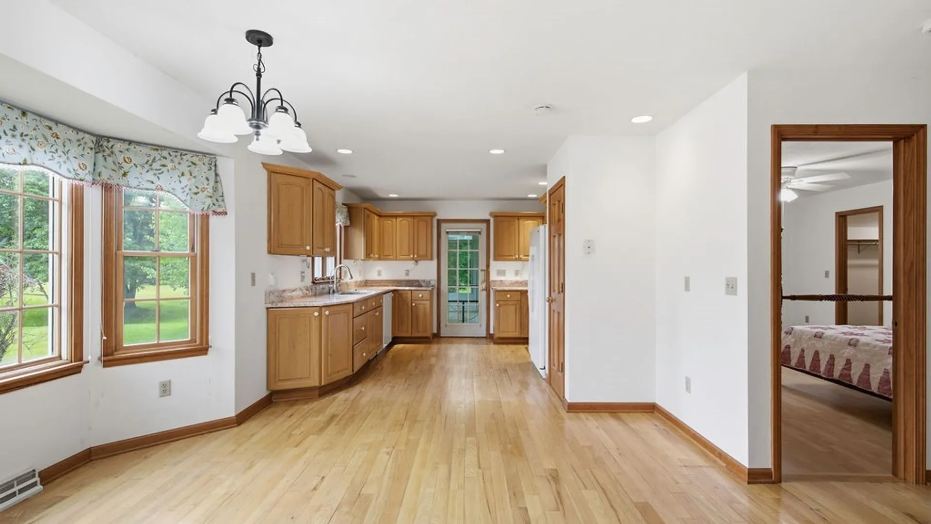 Property at 8413 Sugar Pine Circle, Clay, NY 13090 15