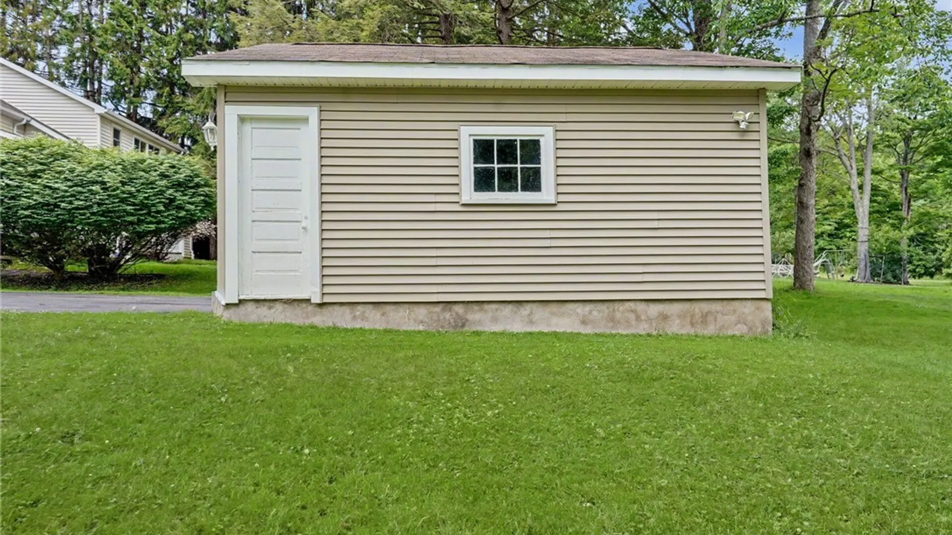 Property at 1318 Newland Avenue, Jamestown, NY 14701 36