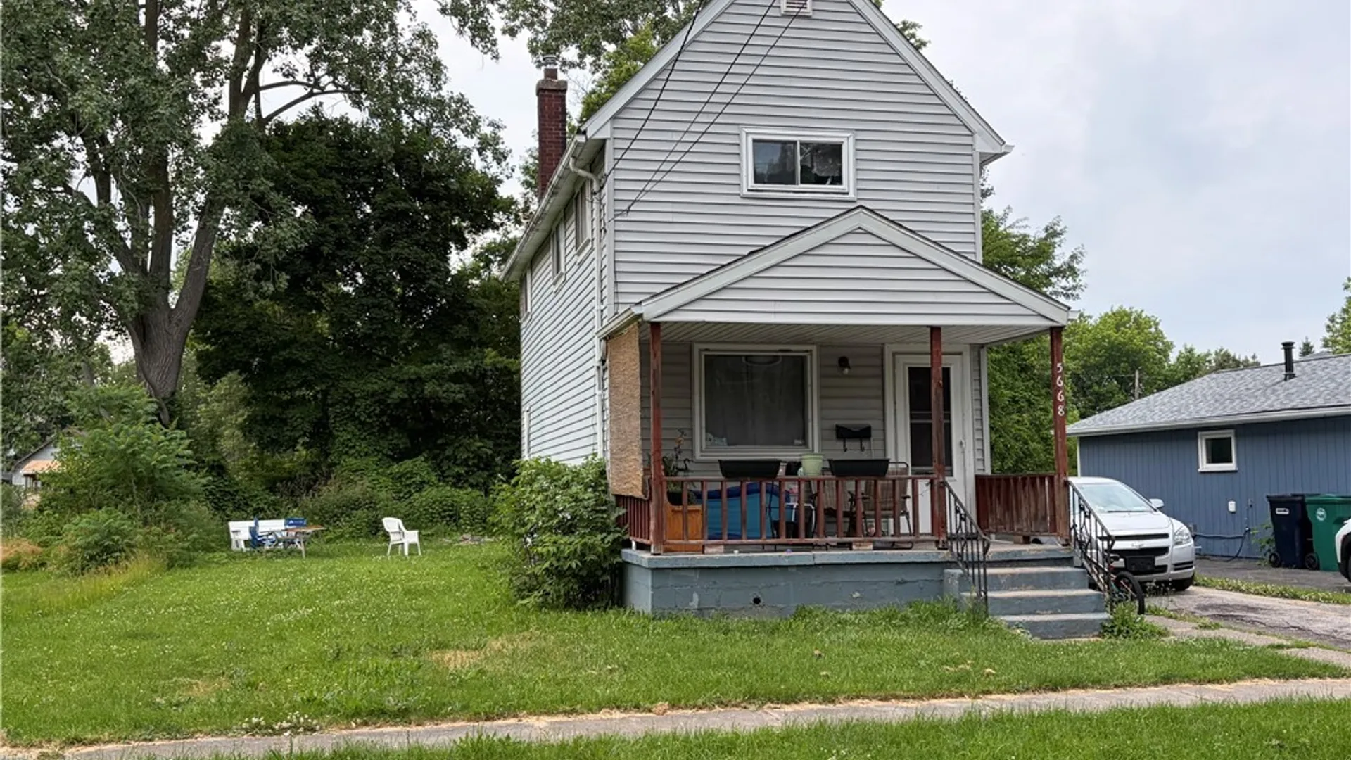 Property at 5668 Frontier Avenue, Niagara Falls, NY 14304 3