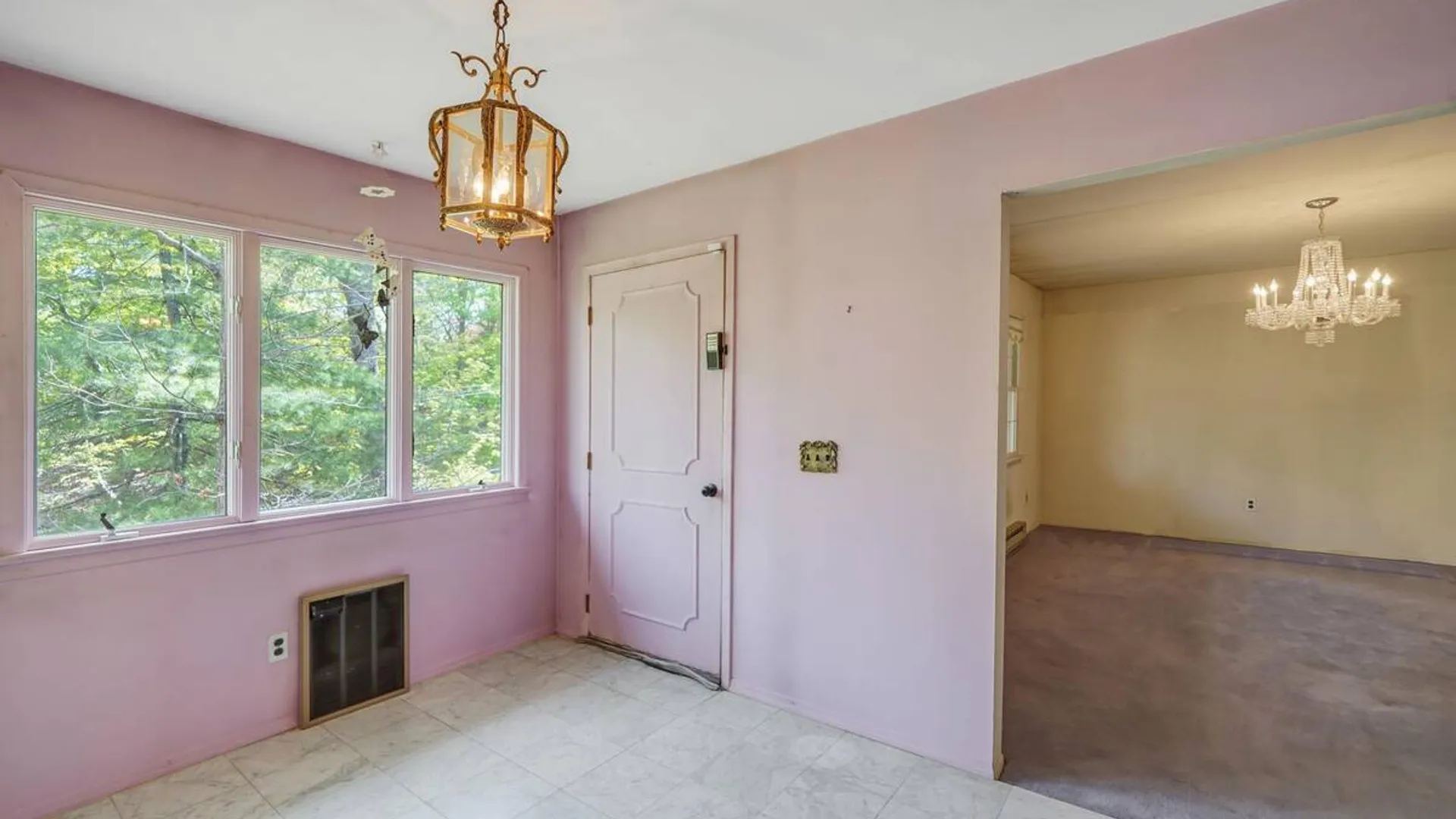 Property at 214 Landing Avenue, Smithtown, NY 11787 14