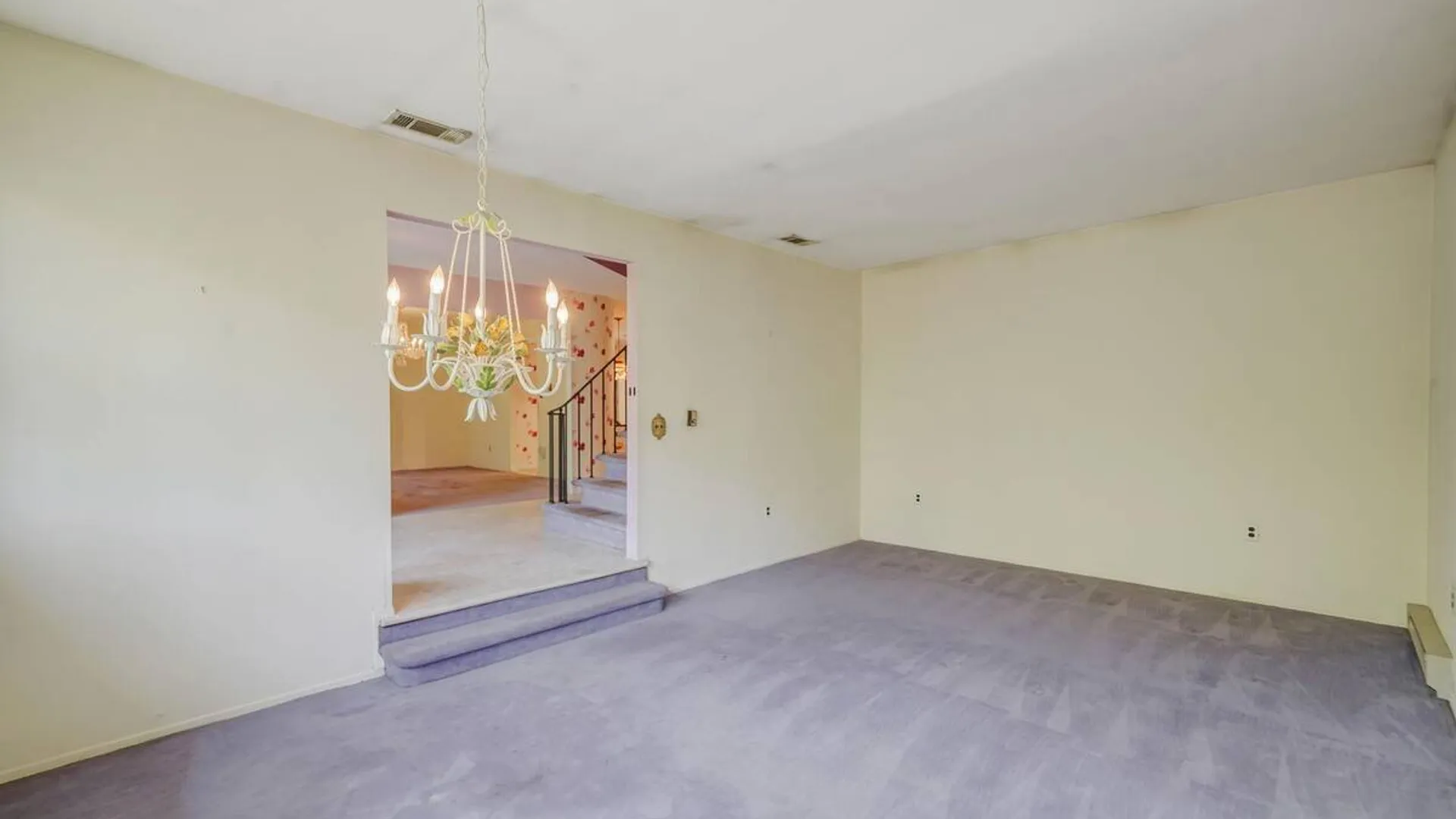 Property at 214 Landing Avenue, Smithtown, NY 11787 16