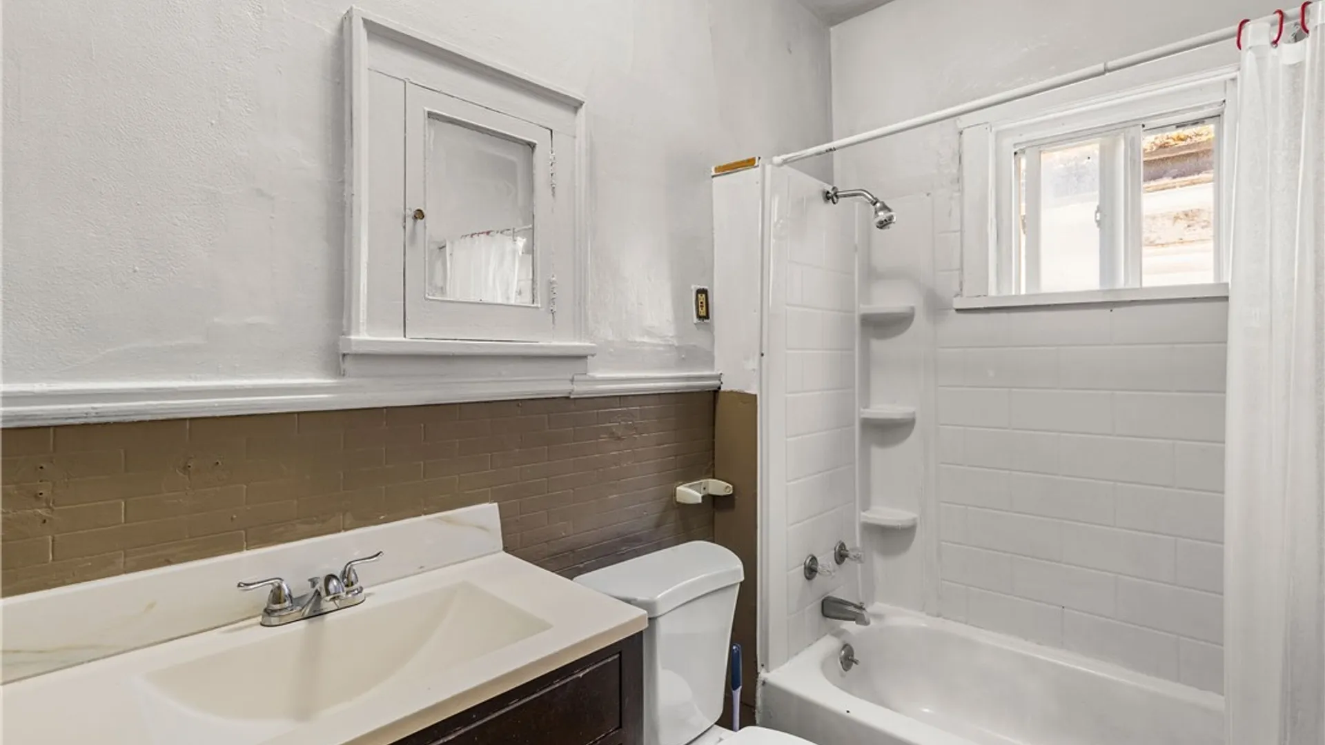 Property at 213 Keystone Street, Buffalo, NY 14211 15