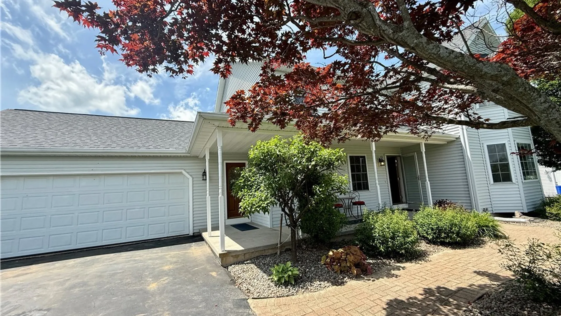 Property at 6075 Singletree Lane, DeWitt, NY 13078 2