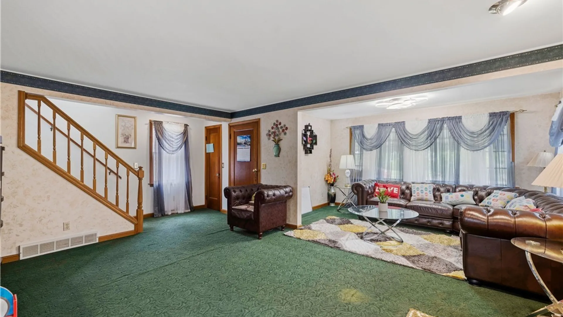 Property at 136 Mapleview Road, Cheektowaga, NY 14225 7
