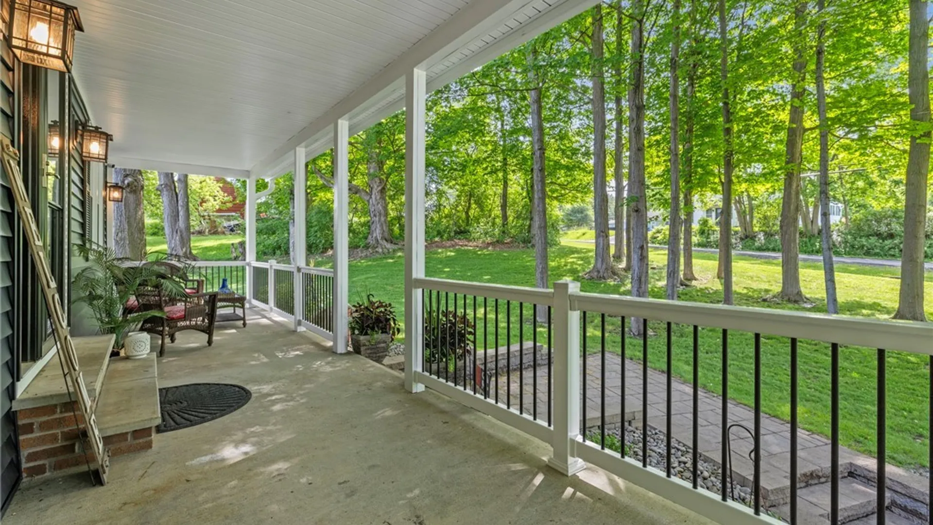 Property at 5746 Scenic Drive, Camillus, NY 13031 3