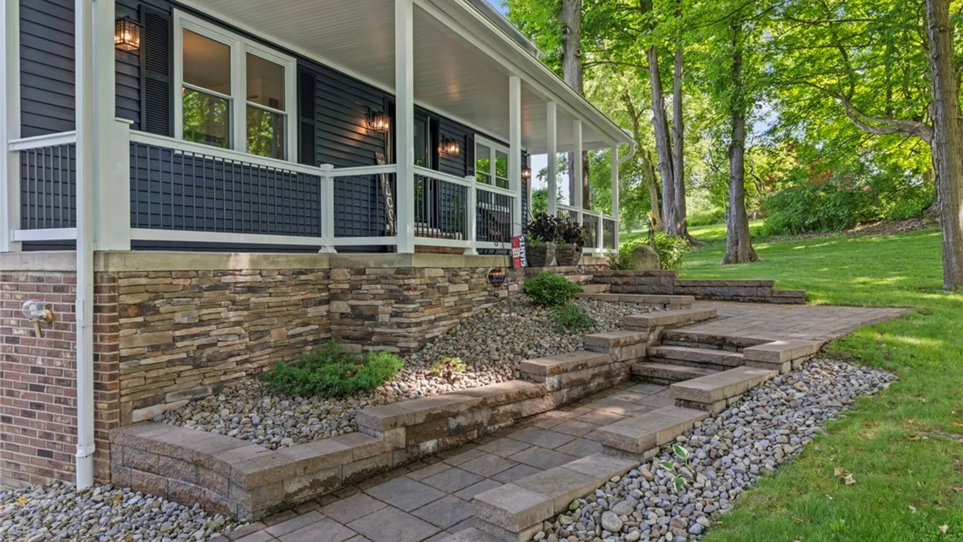 Property at 5746 Scenic Drive, Camillus, NY 13031 4