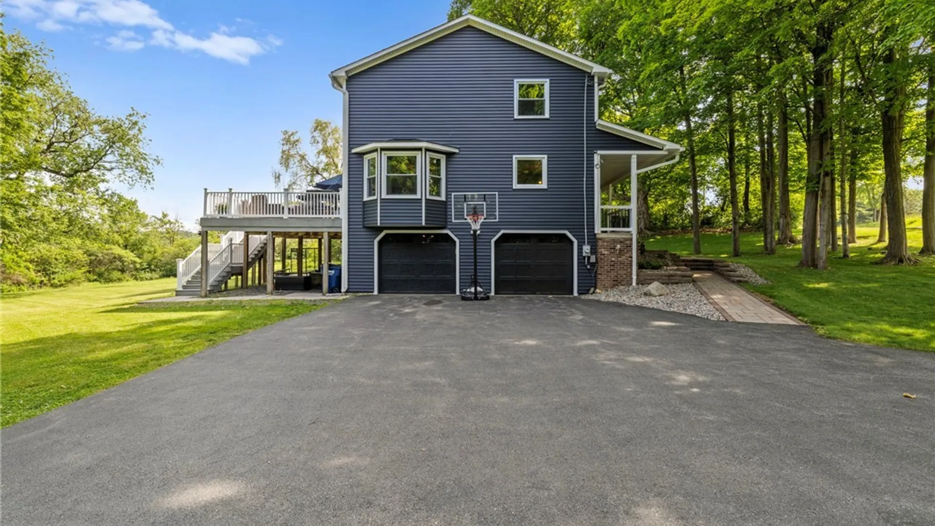 Property at 5746 Scenic Drive, Camillus, NY 13031 7