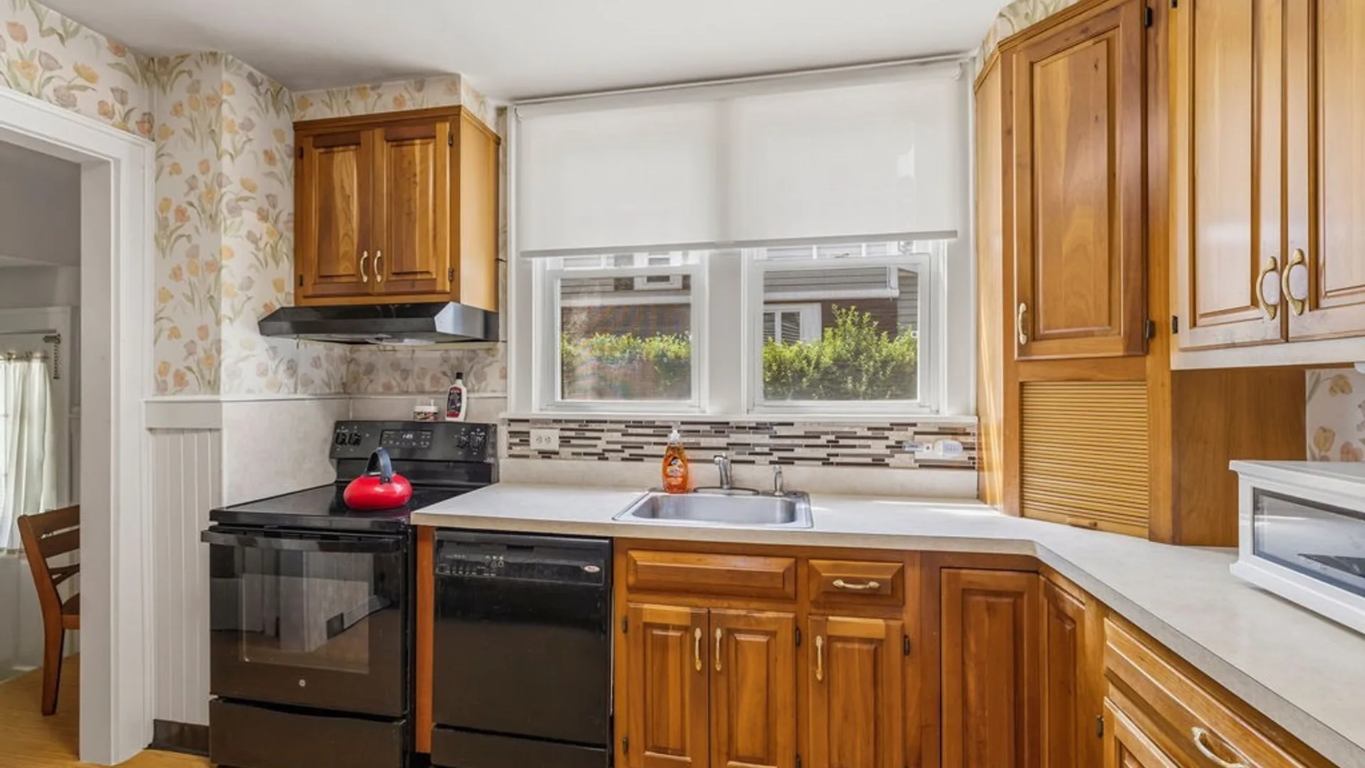 Property at 825 James Avenue, Niagara Falls, NY 14305 8