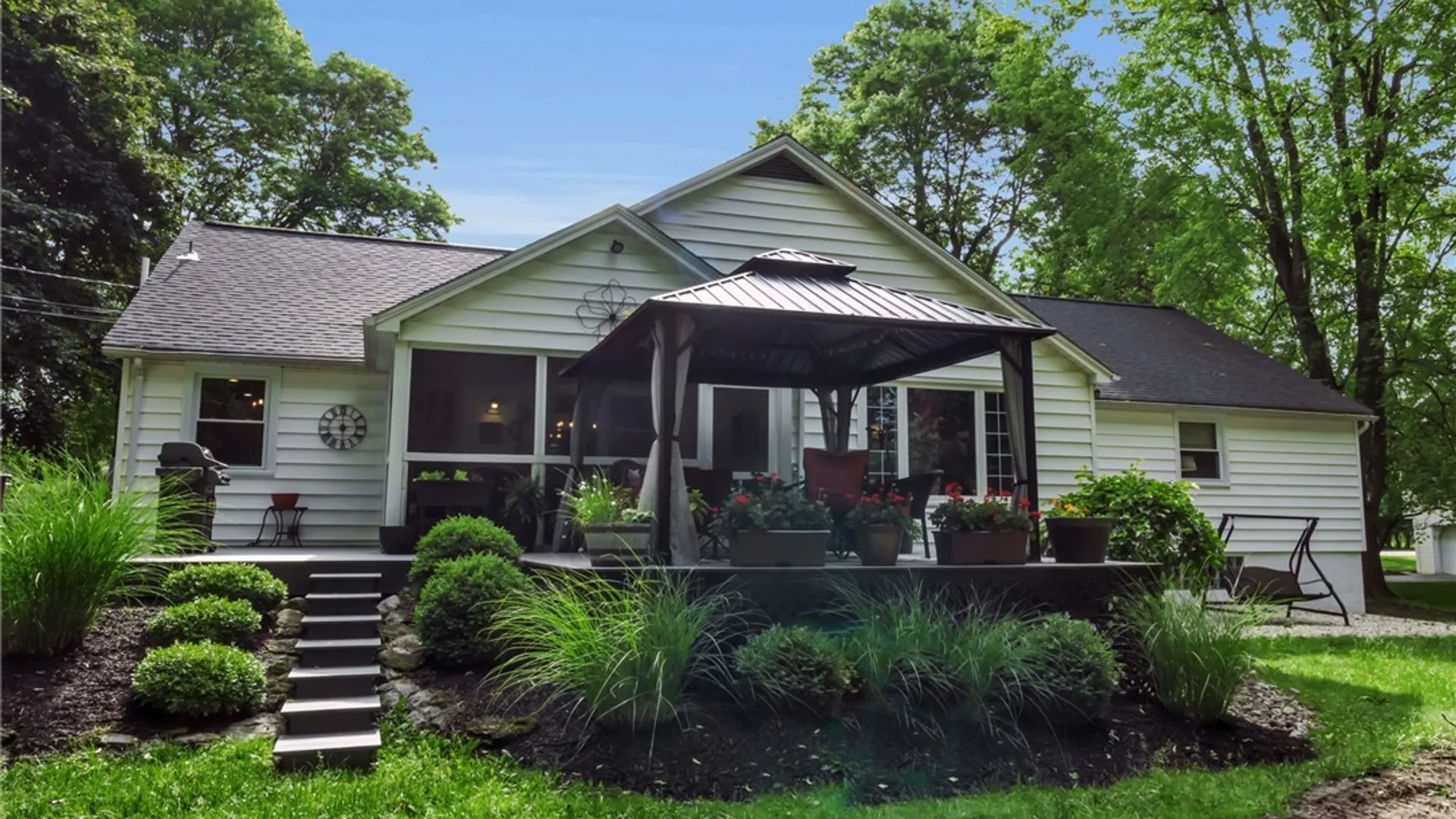 Property at 4660 Boncrest Drive, Clarence, NY 14221 43