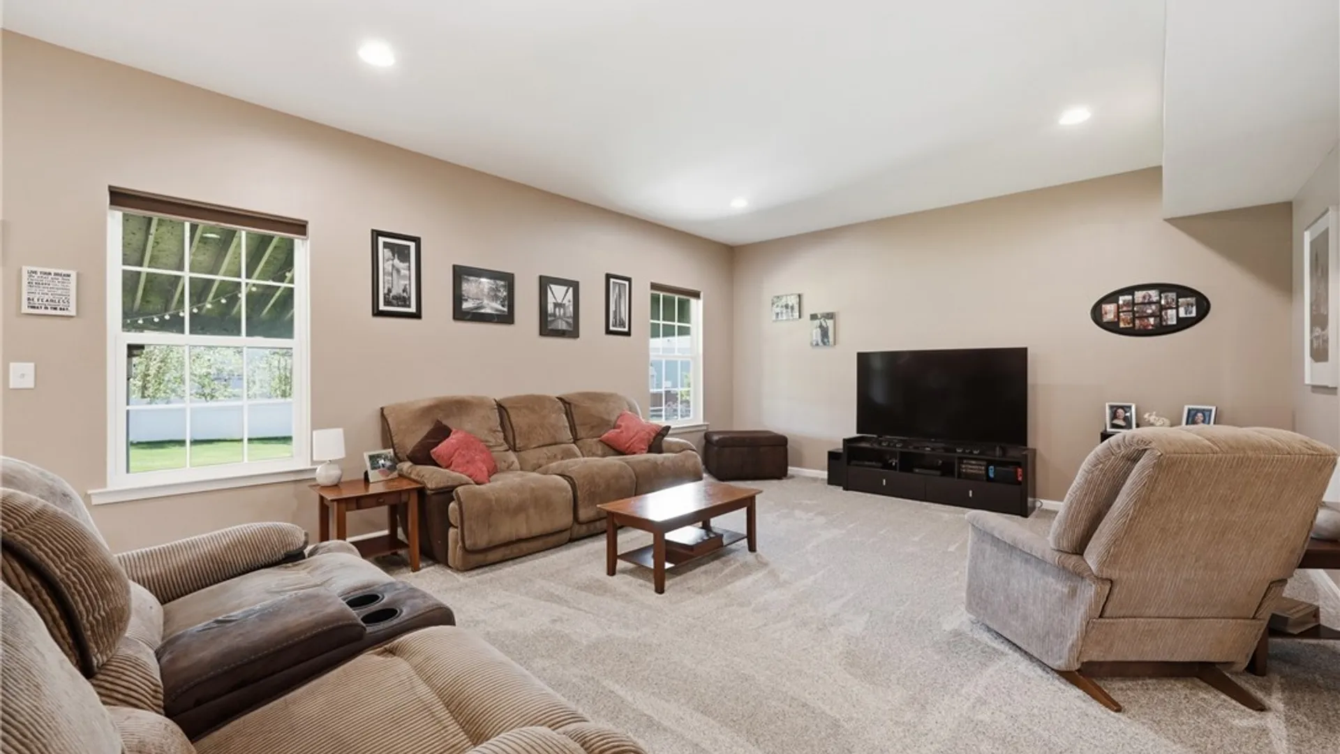 Property at 5067 Woodway Court, Hamburg, NY 14075 9