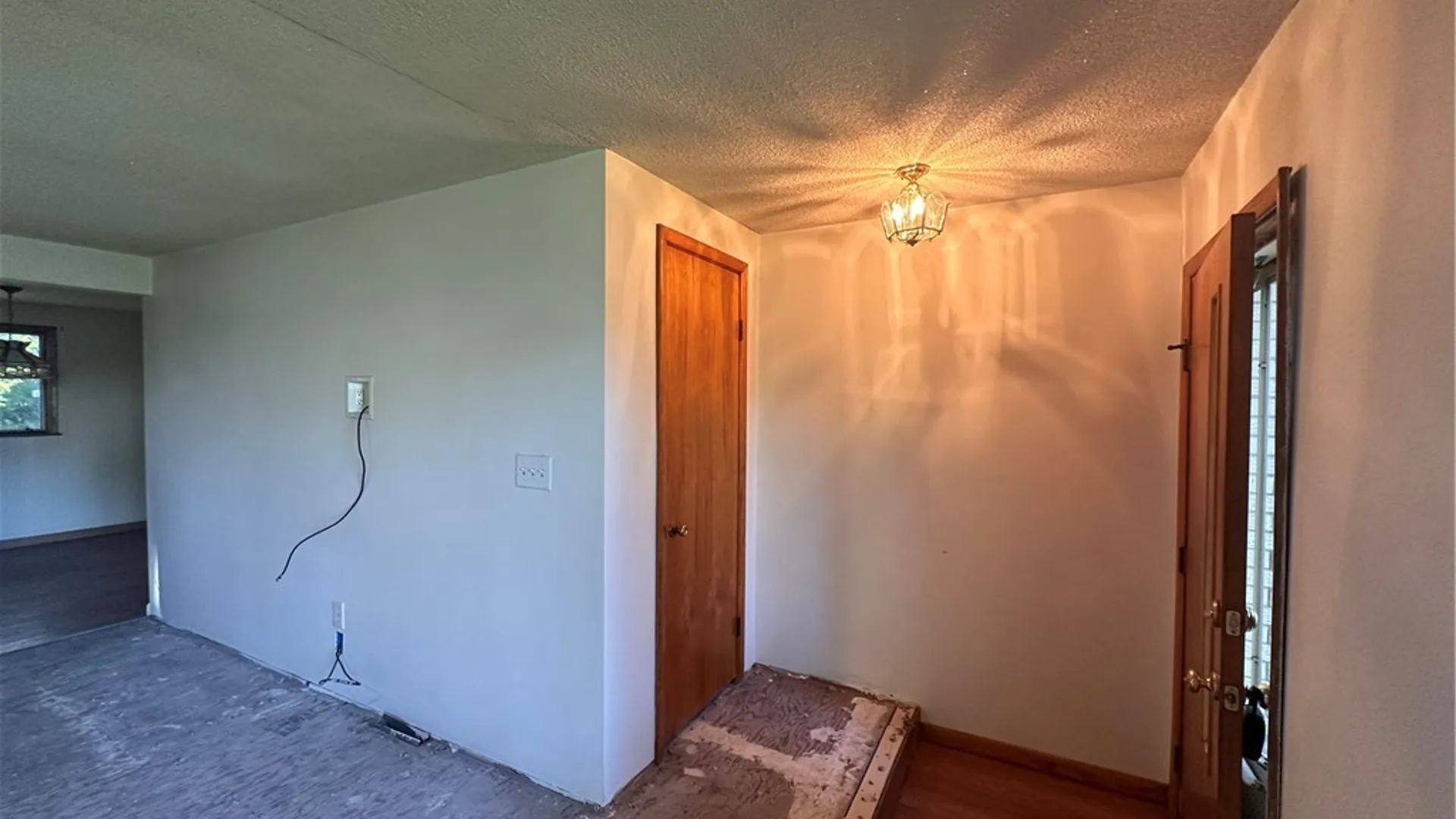 Property at 37 Brian Lane, West Seneca, NY 14224 2