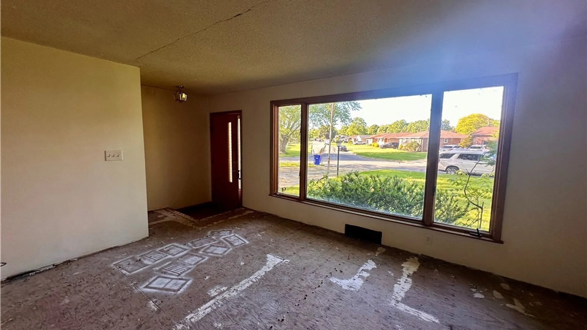 Property at 37 Brian Lane, West Seneca, NY 14224 3
