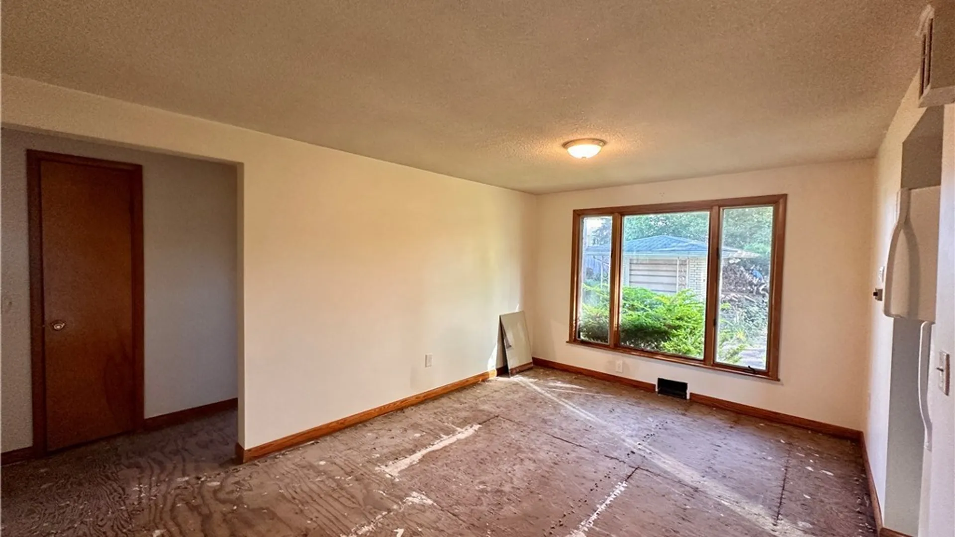 Property at 37 Brian Lane, West Seneca, NY 14224 5