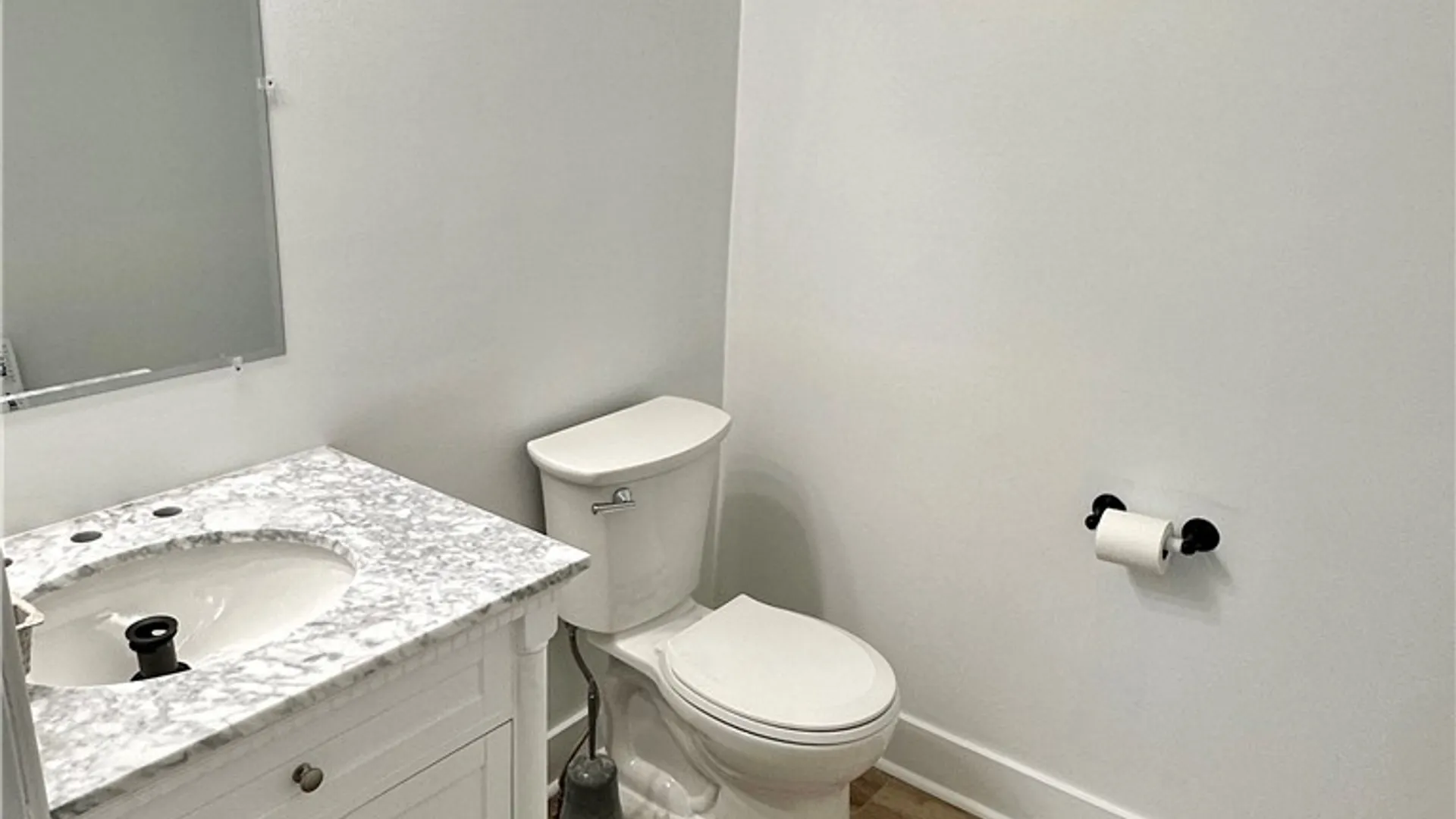 Property at 8662 Bayview Drive, Cicero, NY 13039 14