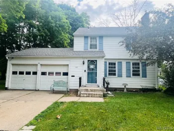 Property at 717 Pasadena Avenue, Niagara Falls, NY 14304