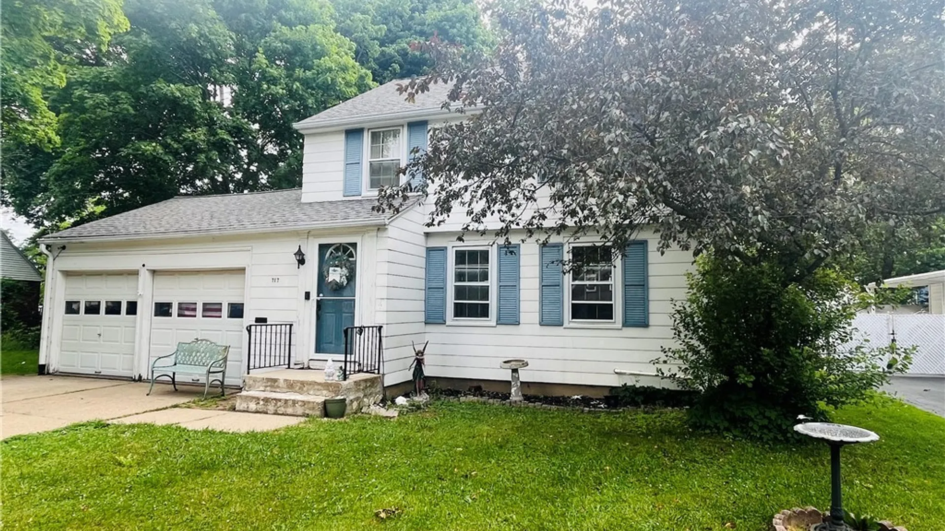 Property at 717 Pasadena Avenue, Niagara Falls, NY 14304 3