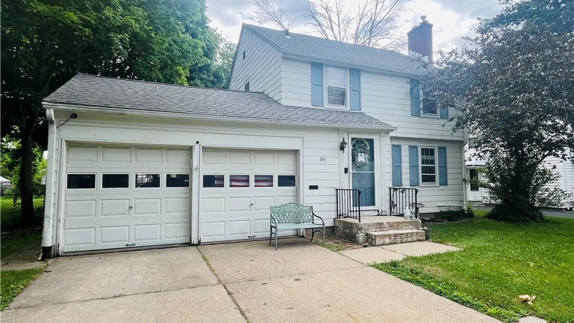 Property at 717 Pasadena Avenue, Niagara Falls, NY 14304 4