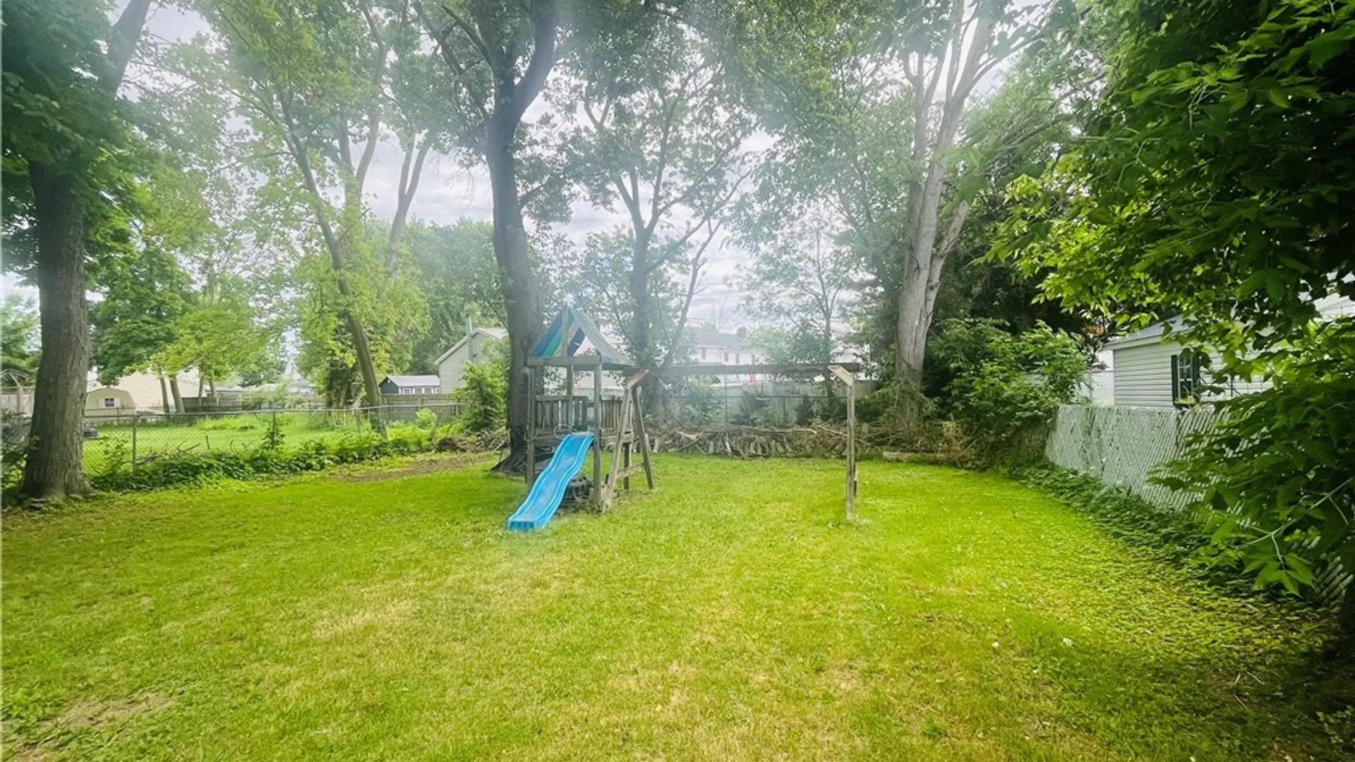 Property at 717 Pasadena Avenue, Niagara Falls, NY 14304 8