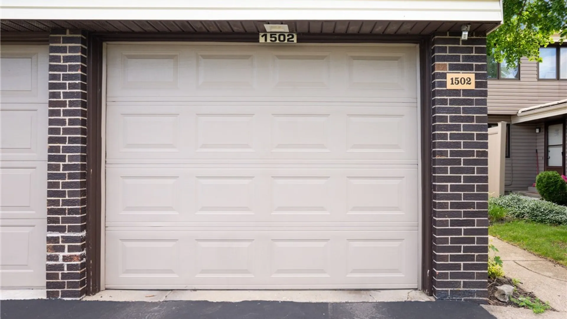 Property at 1502 Forest Edge Drive, Amherst, NY 14051 4