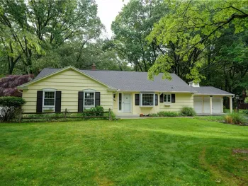 Property at 202 Nob Hl, Irondequoit, NY 14617