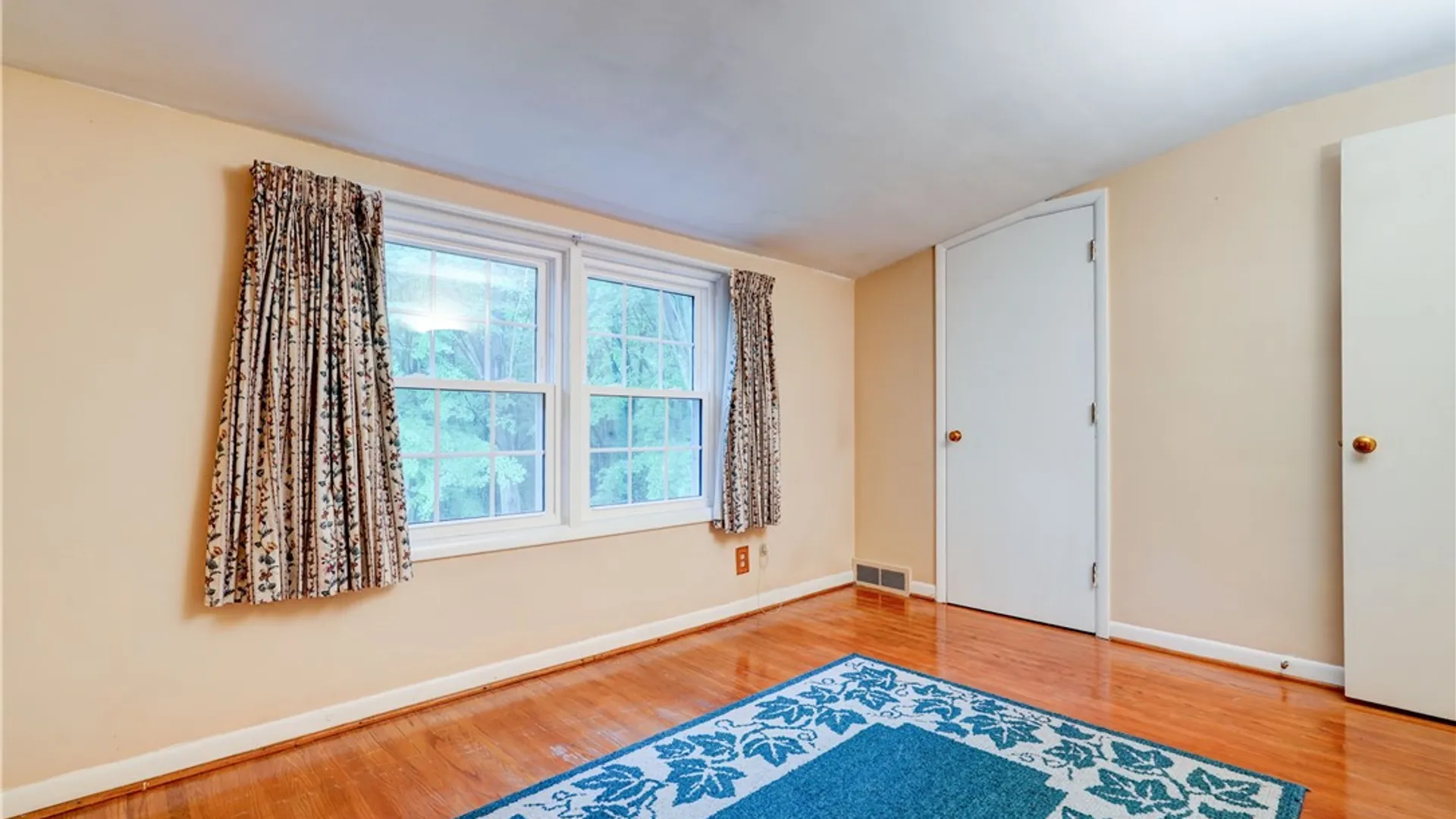 Property at 202 Nob Hl, Irondequoit, NY 14617 21