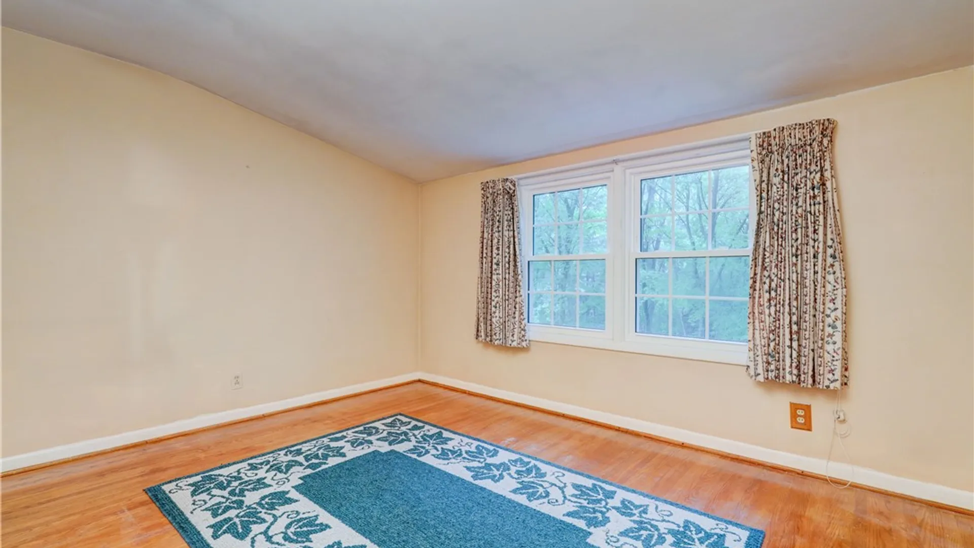 Property at 202 Nob Hl, Irondequoit, NY 14617 22