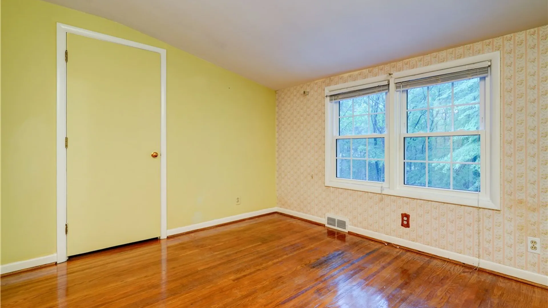 Property at 202 Nob Hl, Irondequoit, NY 14617 23