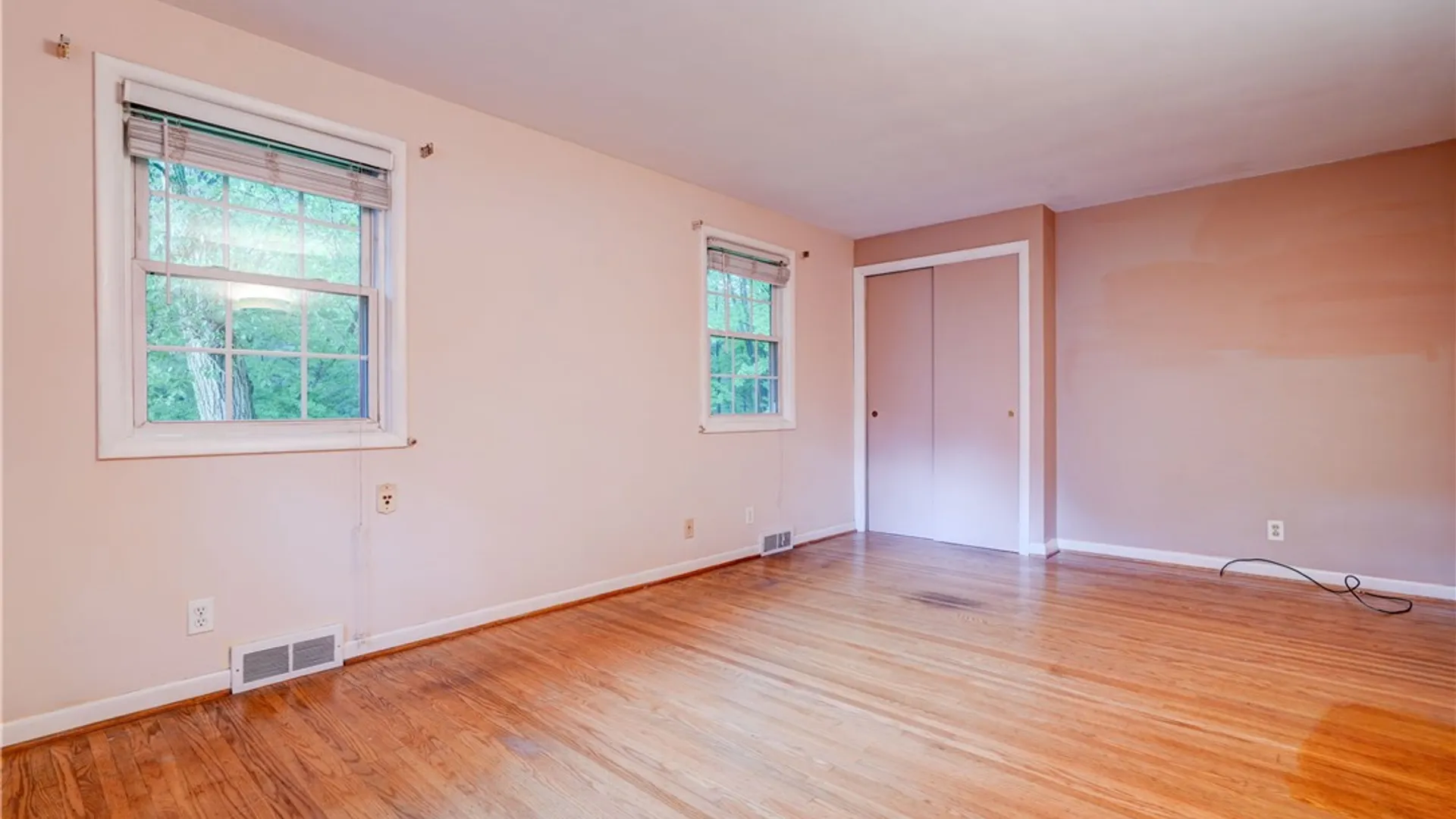 Property at 202 Nob Hl, Irondequoit, NY 14617 27
