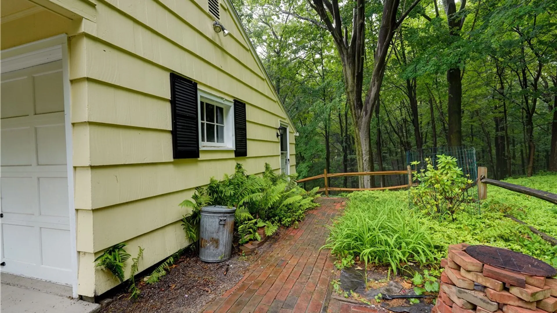 Property at 202 Nob Hl, Irondequoit, NY 14617 39