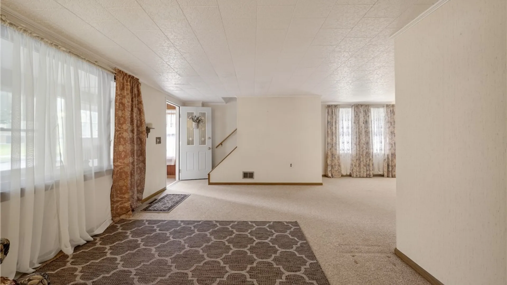 Property at 282 W Fifth Street, Oswego, NY 13126 6