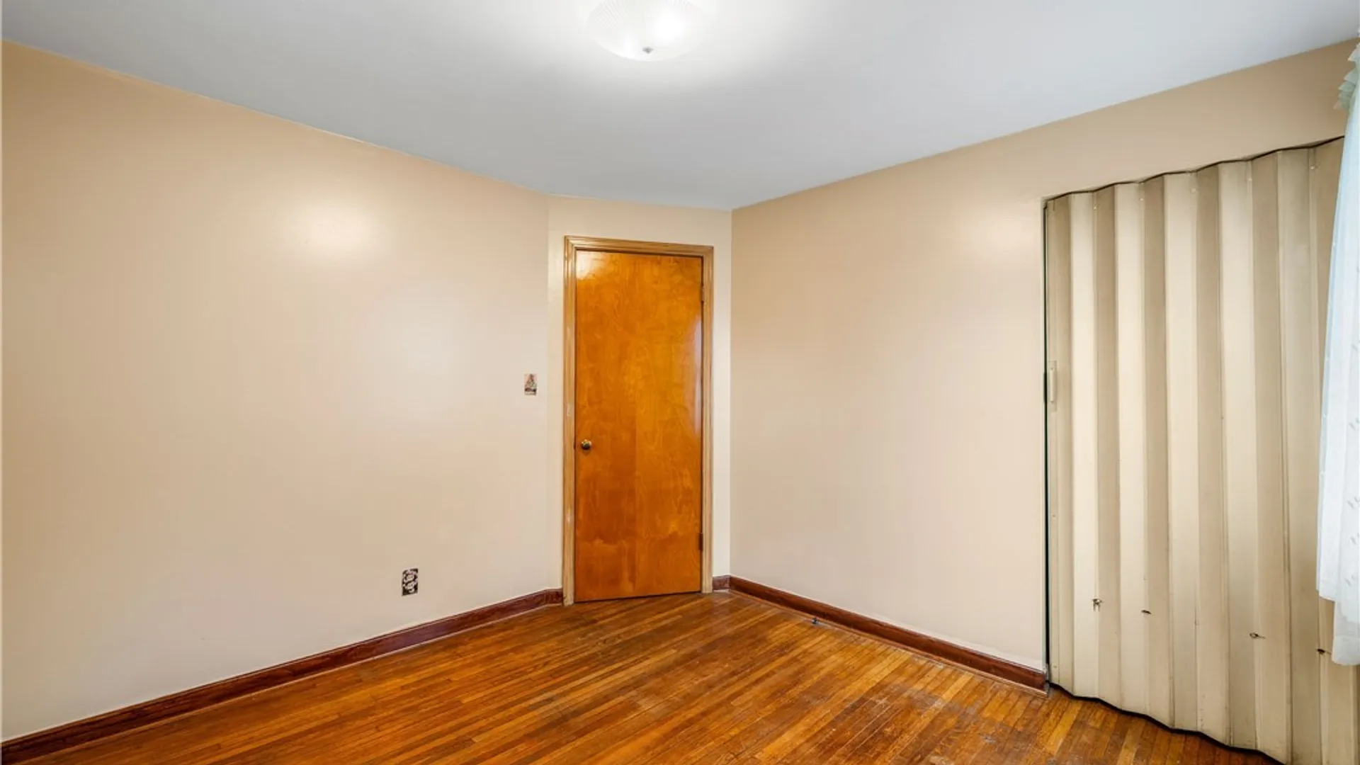 Property at 6 Nokomis Parkway, Cheektowaga, NY 14225 16