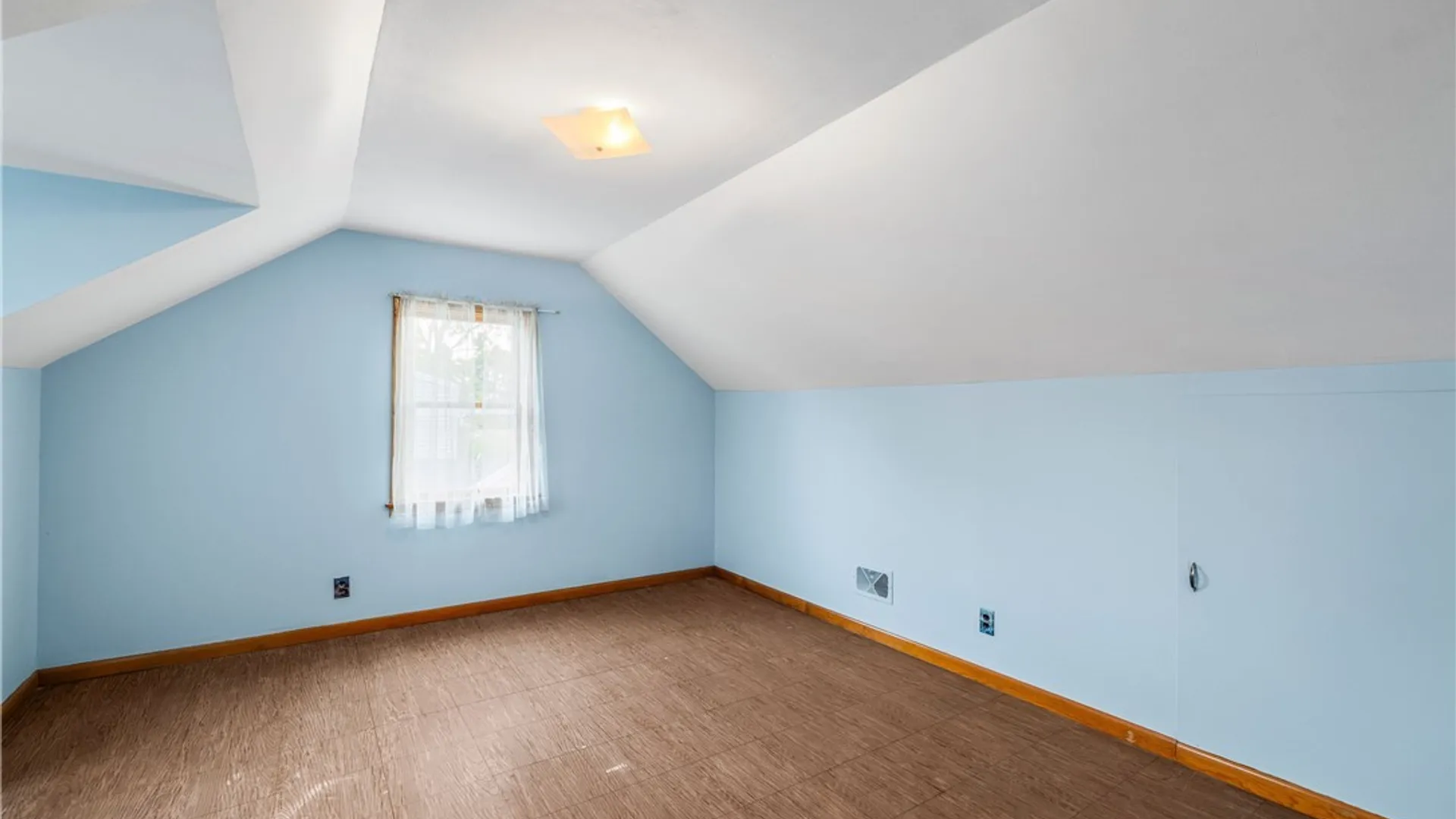 Property at 6 Nokomis Parkway, Cheektowaga, NY 14225 23