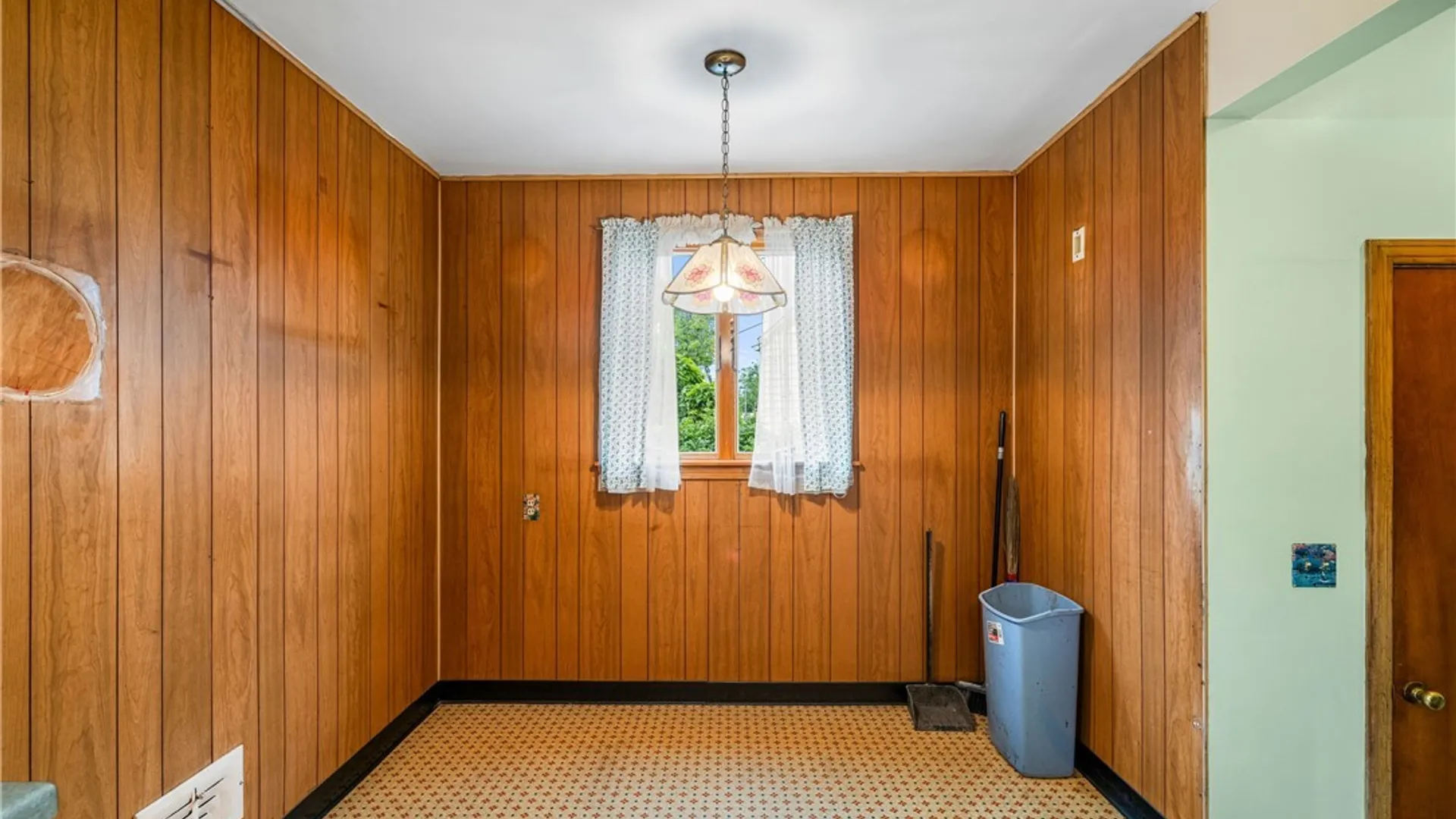 Property at 6 Nokomis Parkway, Cheektowaga, NY 14225 7