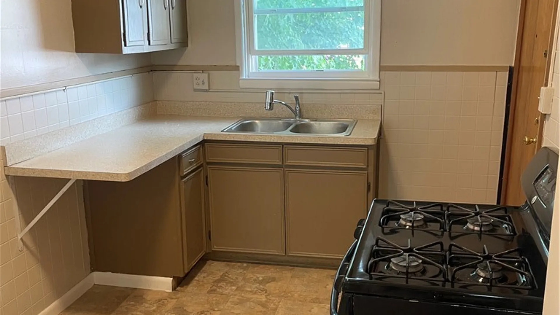 Property at 1014 Carbon Street, Syracuse, NY 13208 25