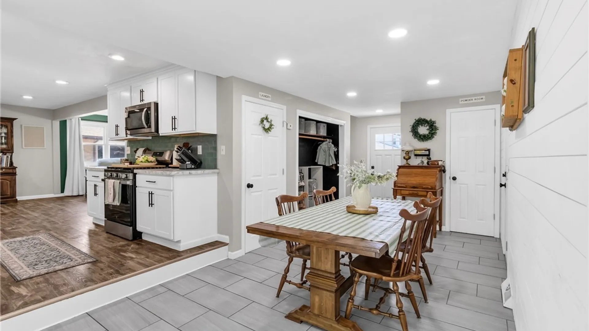 Property at 10 Laurelton Drive, West Seneca, NY 14224 17
