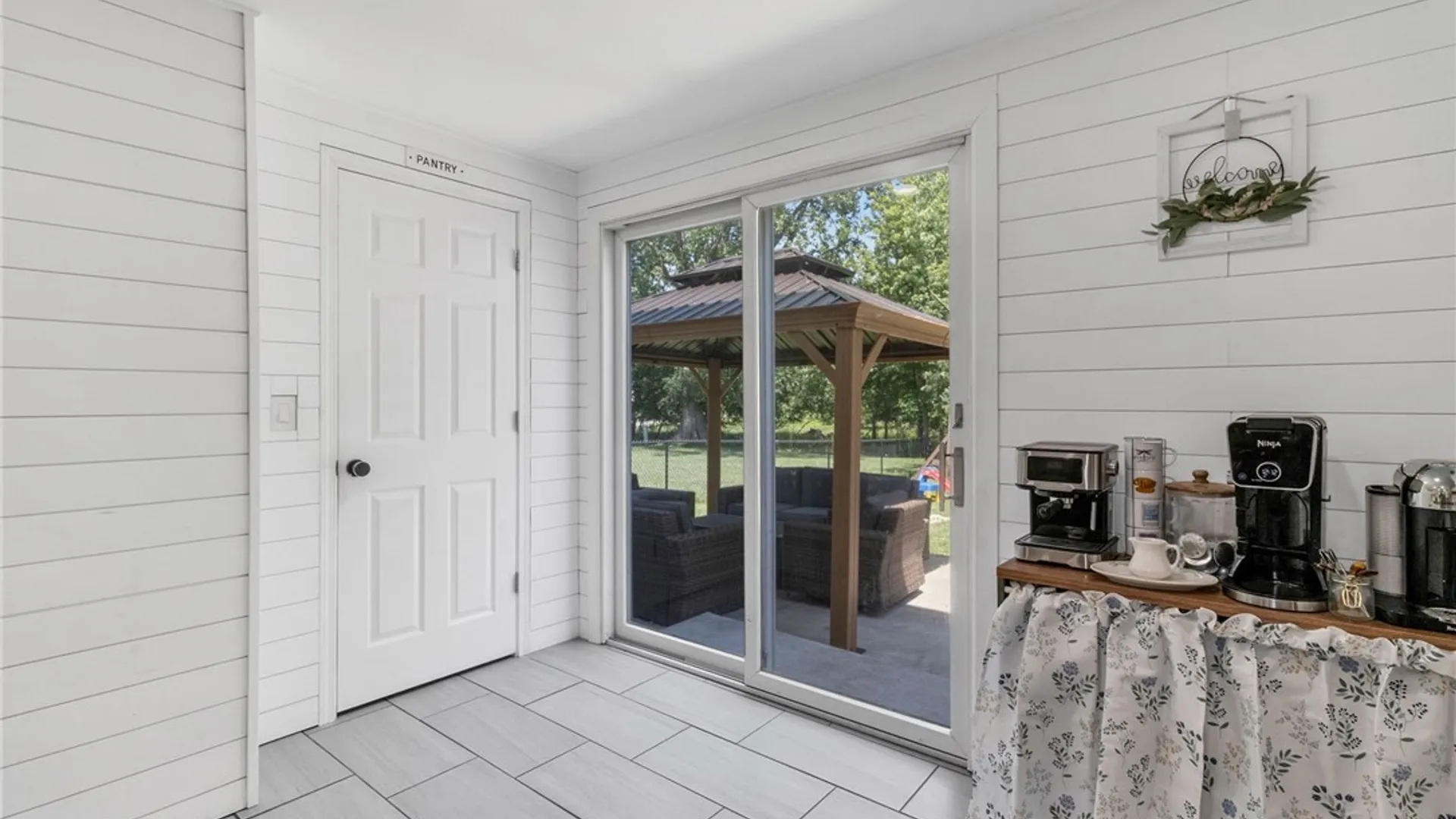 Property at 10 Laurelton Drive, West Seneca, NY 14224 18