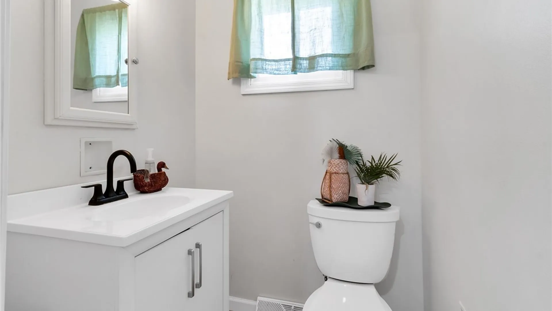 Property at 10 Laurelton Drive, West Seneca, NY 14224 23