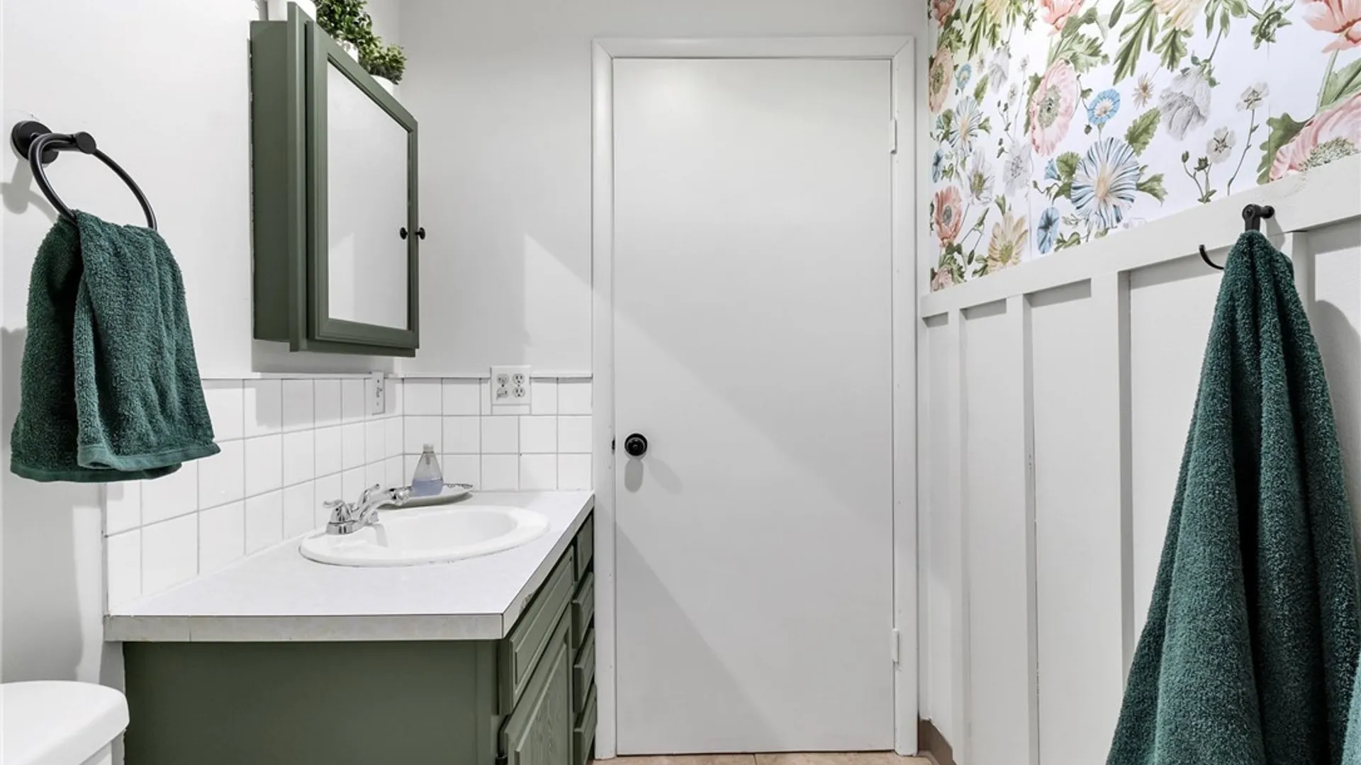 Property at 10 Laurelton Drive, West Seneca, NY 14224 28