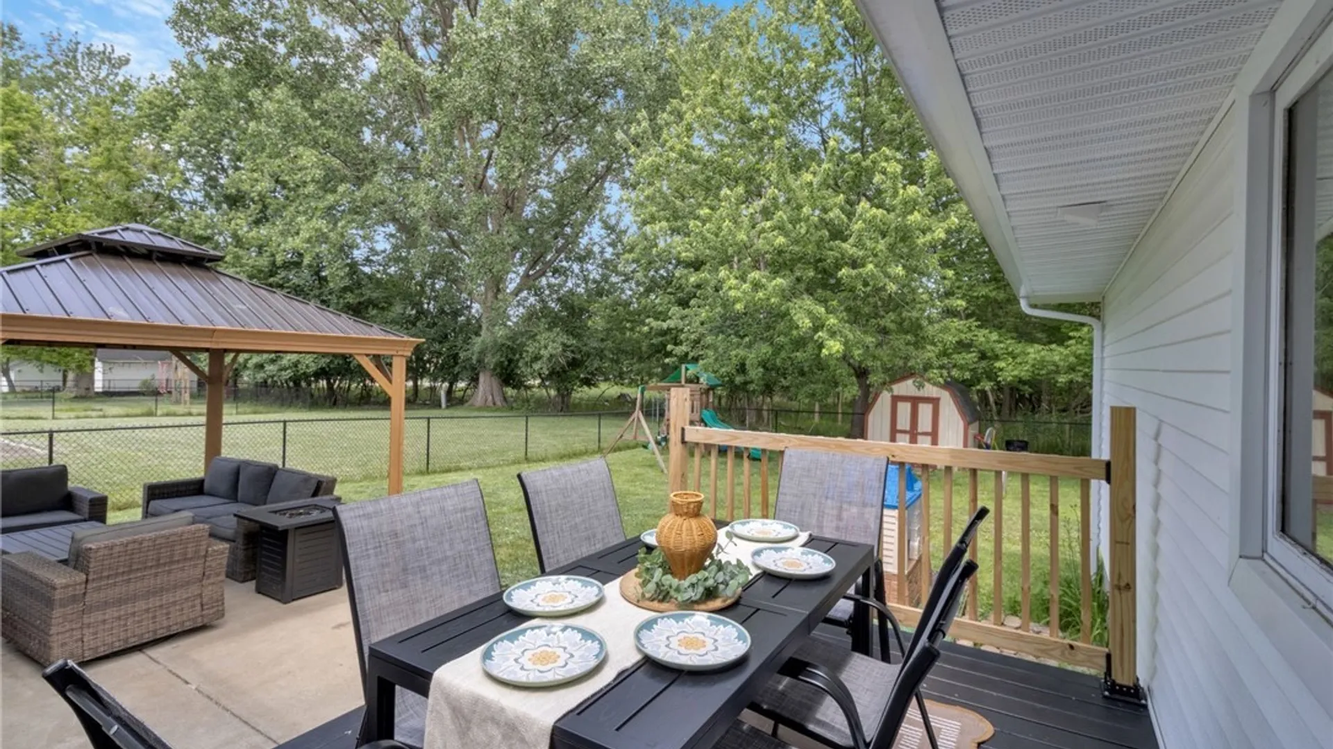 Property at 10 Laurelton Drive, West Seneca, NY 14224 43